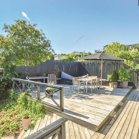 Three-bedroom Holiday In Holbak *