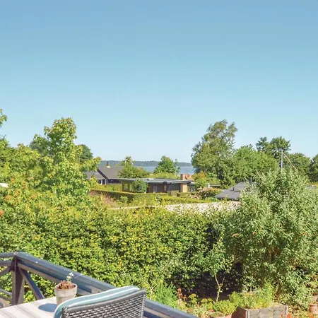 Three-bedroom Holiday In Holbak Holbæk