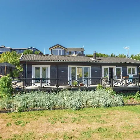 Semesterbostad Three-bedroom Holiday In Holbak *